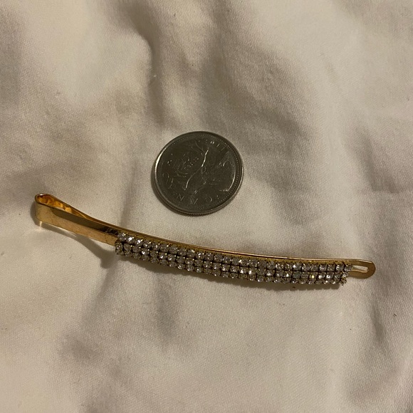 Bedazzled Hair Clip - Picture 3 of 3